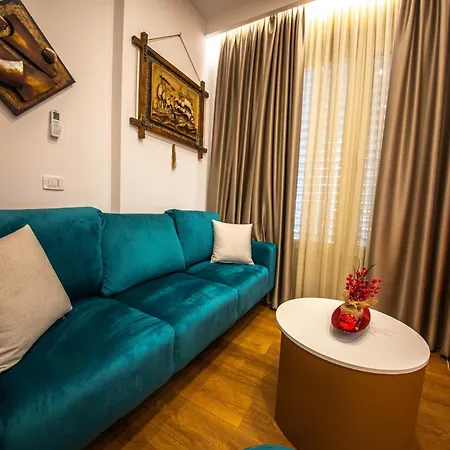 Downtown Boutique * Tirana