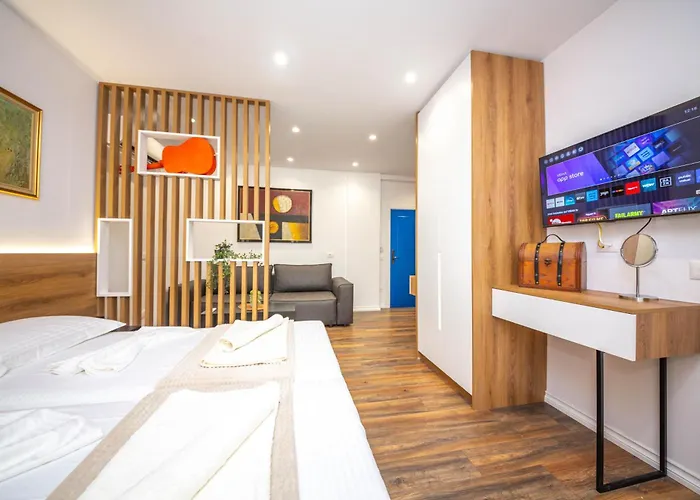 Downtown Boutique Apartment