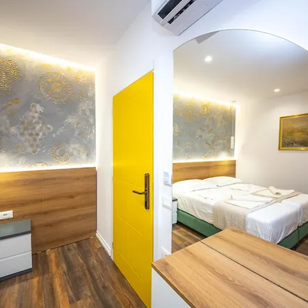 Downtown Boutique Apartment